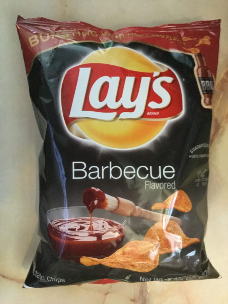 💰🔨Used FREE coupon for Lay’s BBQ chips at Huck’s Convenience Store❤️our Dollar General would NOT honor it 👺 One less place to shop🐲 🌴