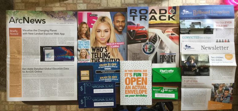 📬6-26-2017 Free Mail 🚠Arc News 🤼‍♂️ US weekly 🏎 Road&Track ✝️ Christians Ail Ministers  🚬 SKOAL 💎Virginia Slims 🍰New Port Birthday 🎉 Card and coupon ❤️