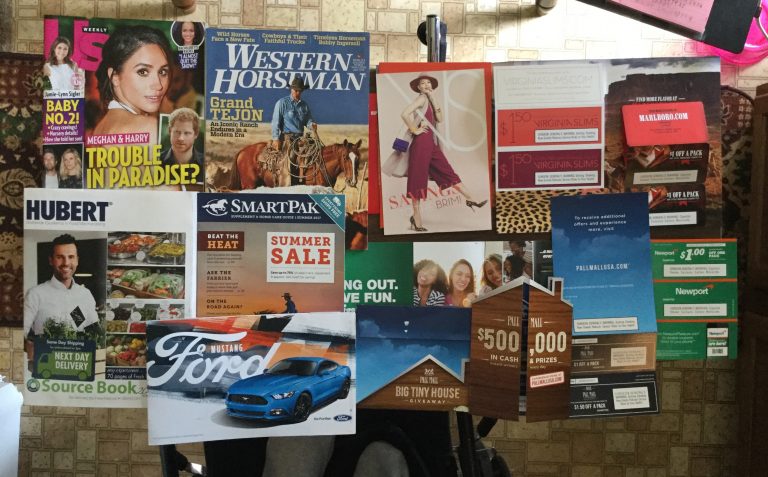 📬7-26-2017 Free Mail 💆🏻US weekly 🏇🏼Western Horseman 🚬Virginia Slims ⛏Marlboro coupons 🛒HUBERT 🐴SmartPak 🚙Ford Mustang 🚬Pall Mall 🔮Newport coupons 📚