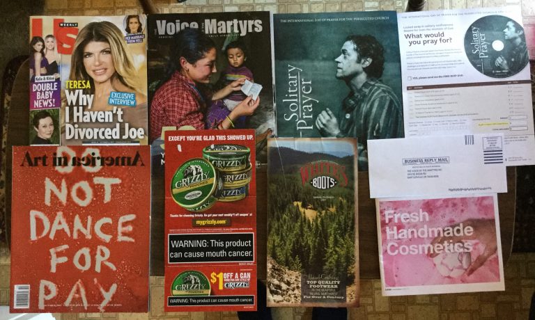 📭10-2-2017 Fr Mail 🎎US weekly ✝️Voice of the Martyrs 🎨Art in America 🇺🇸Grizzly Coupon 👢White’s Boots 💄Fresh Handmade Cosmetics 💋💅🏻