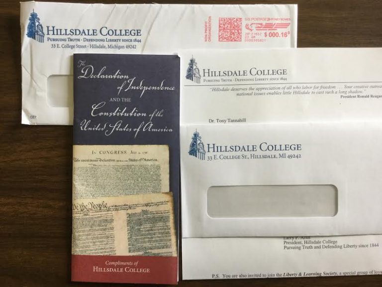 Free Declaration of Independence and  Constitution of the United States of America booklet