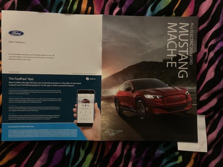 📬 All-Electric Ford Mustang Mach-E  buyers guide 🙏 Would really love ❤️ to win 🏆 one ☝️ Thank you very much 🏎 #FordMustangMachE 🚗
