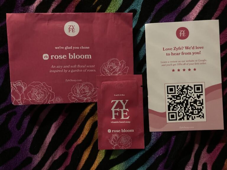 📬  ZYFE Soap sent us a Free sample of  #ZyfeSoap 🌹  Rose  Bloom 🧼 soap 🚰 Leaves hands soft and clean 🏅 Has a very pleasant scent 🏆 Thank you very much  @ZyfeSoap 🎊