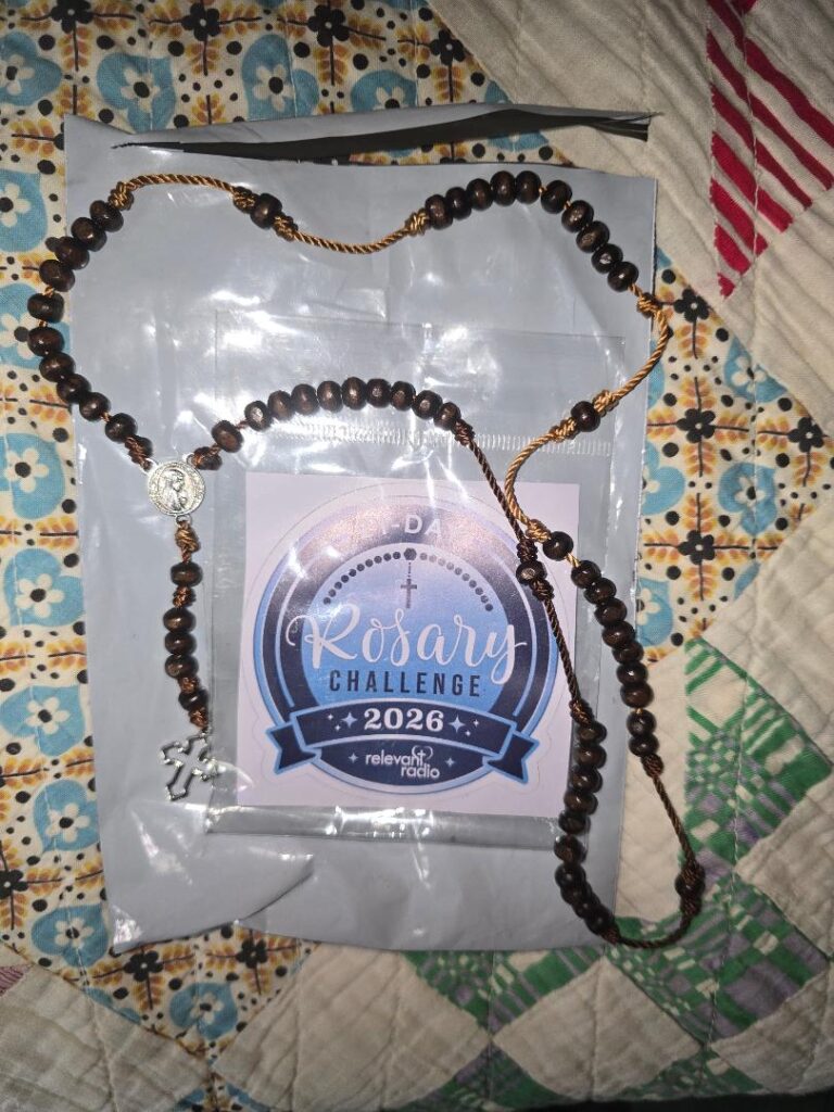 Free 📿 Rosary 21-Day Challenge 2026 Kit a sticker and necklace ♥️ ✝️
